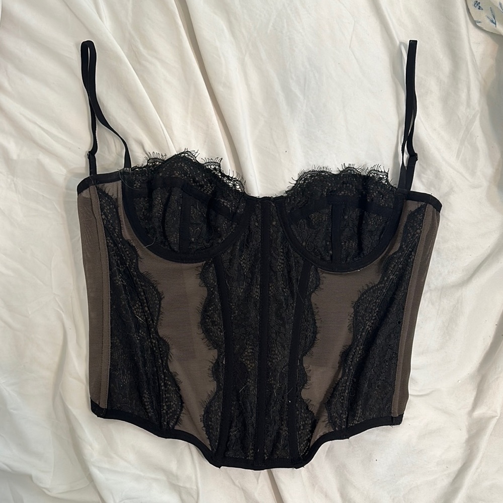 Urban Outfitters Black Lace Crop Top - Picture 1 of 2